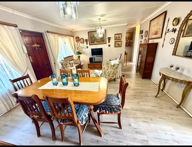 2 BEDROOM TOWNHOUSE FOR SALE IN SCOTTSVILLE EXT